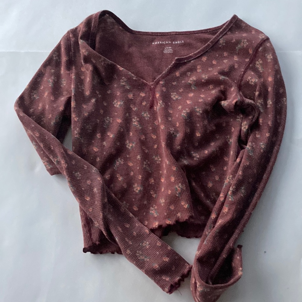 American Eagle Quarter V-Neck Long Sleeve